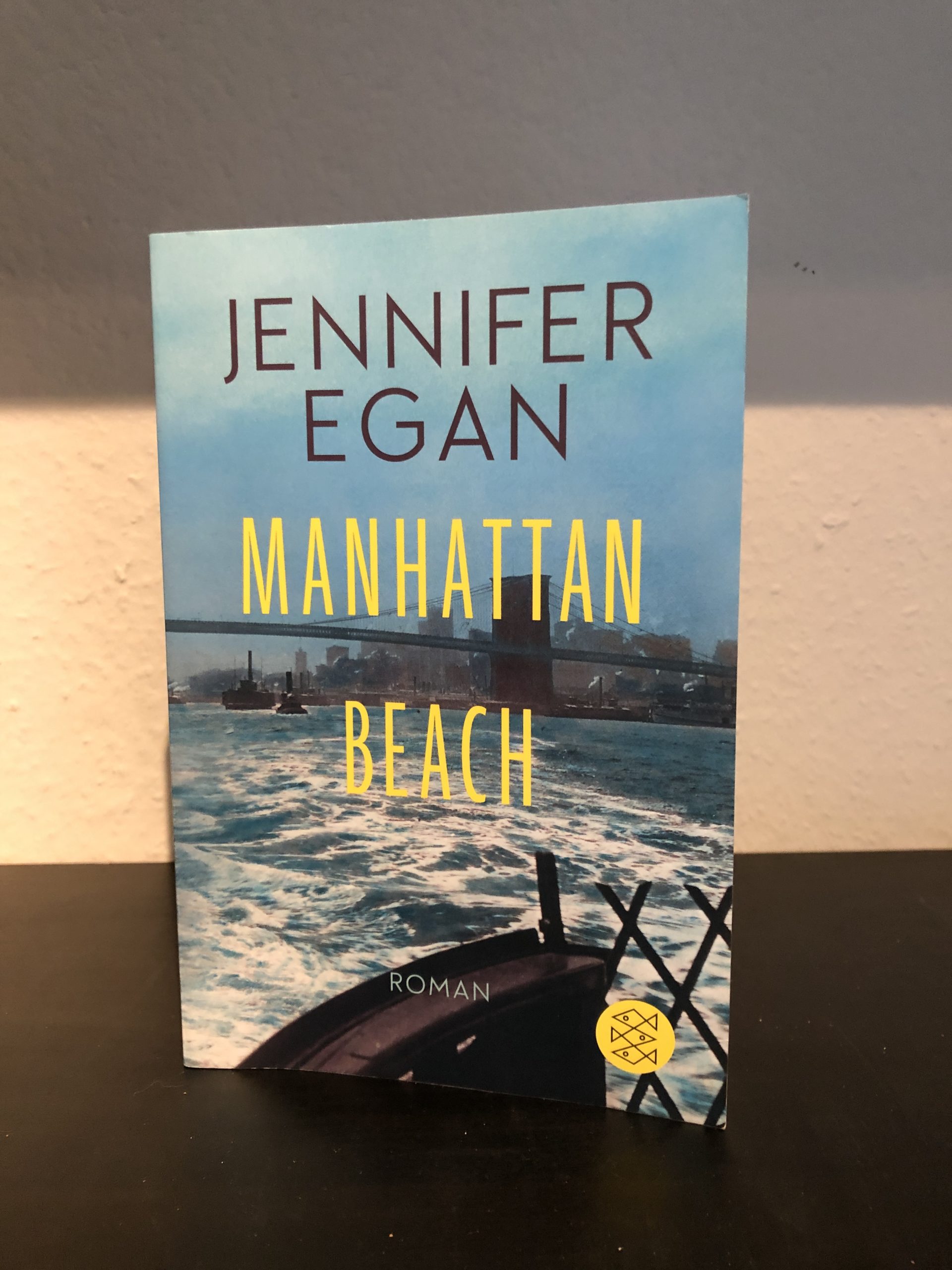 Manhattan Beach - Jennifer Egan main image